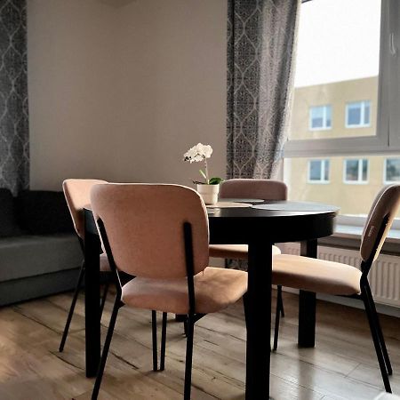 K22 Large Family Apart Komputerowa وارسو المظهر الخارجي الصورة
